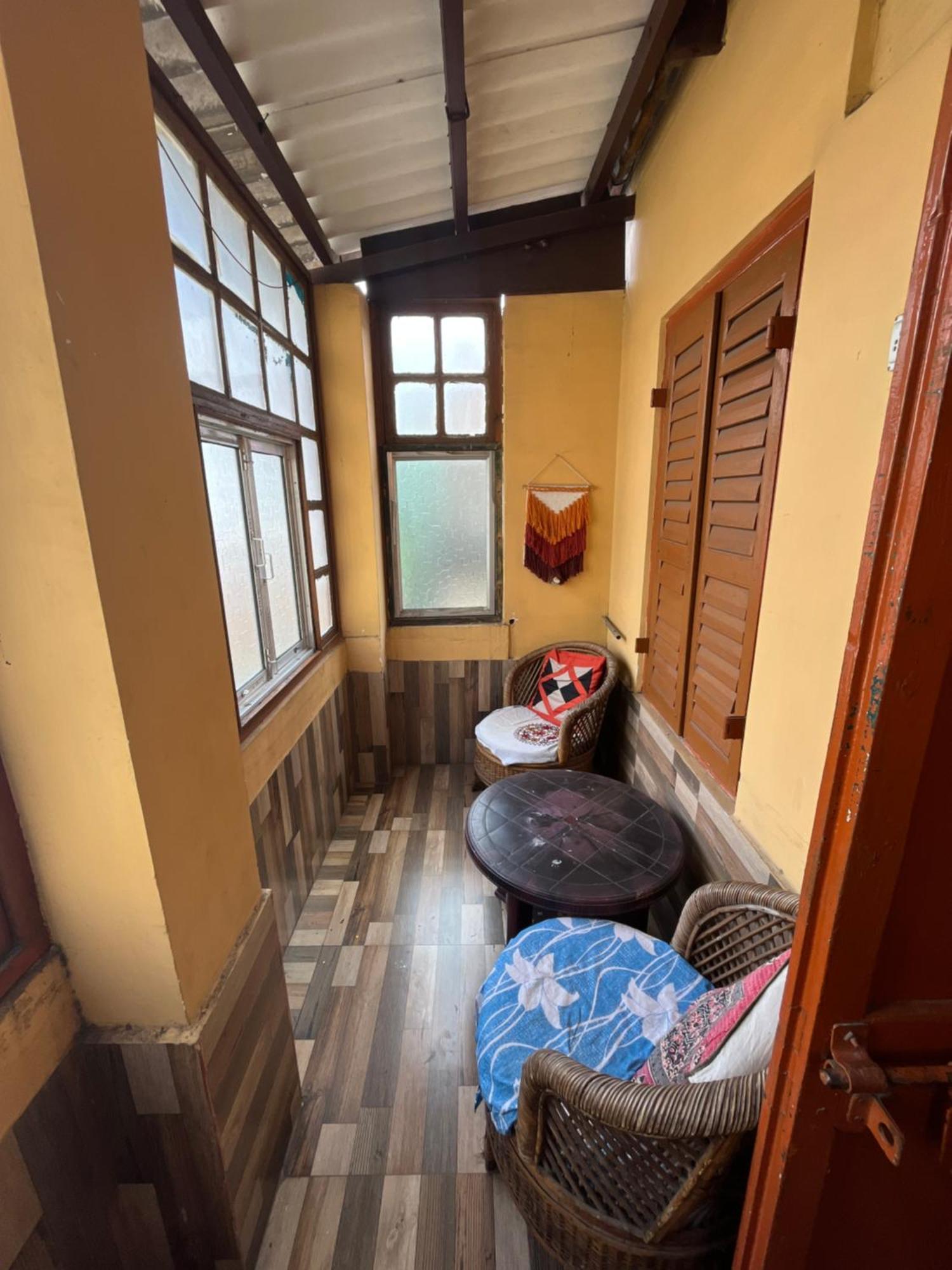 Calcutta Backpackers Homestay- For Travellers And Backpackers エクステリア 写真
